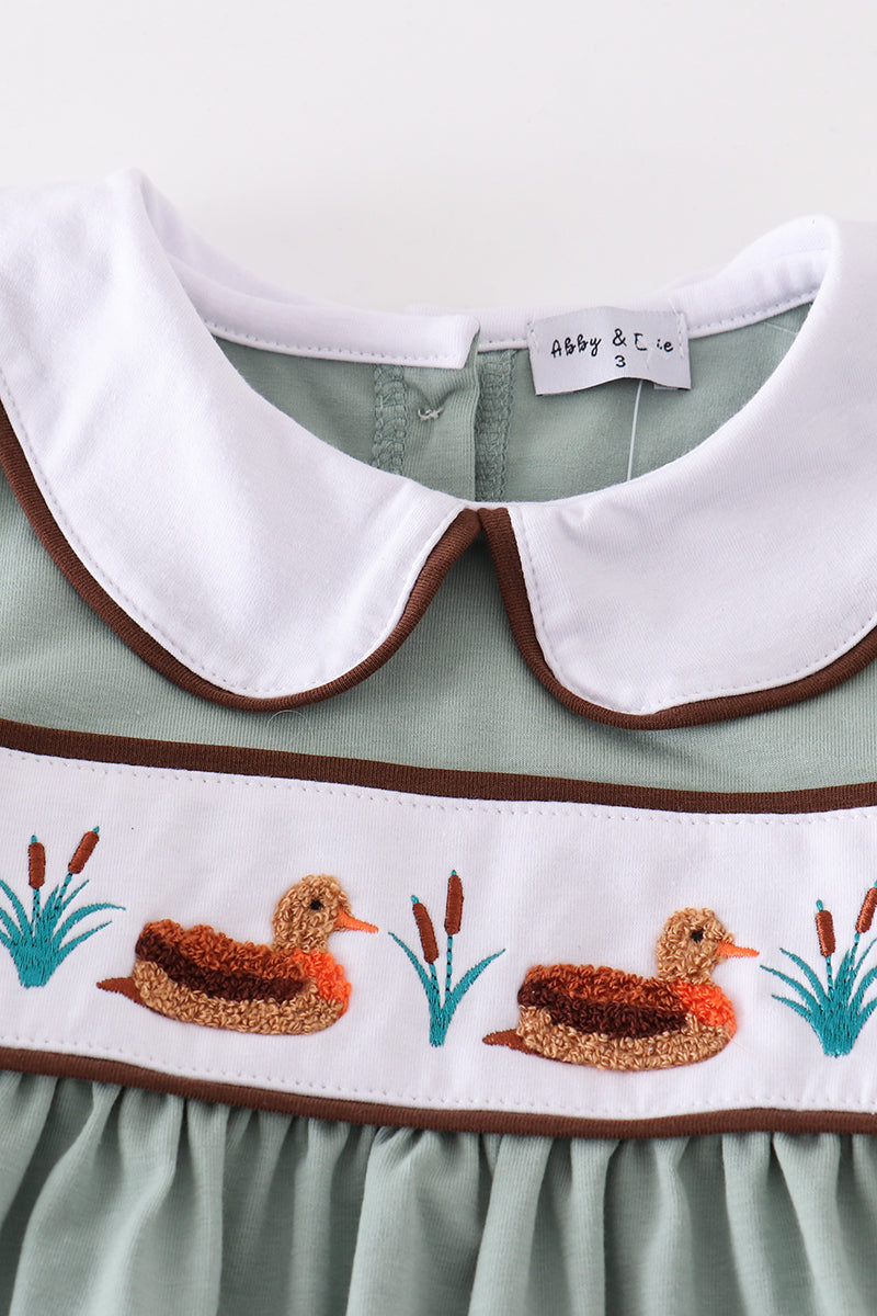 Sage duck french knot girl set