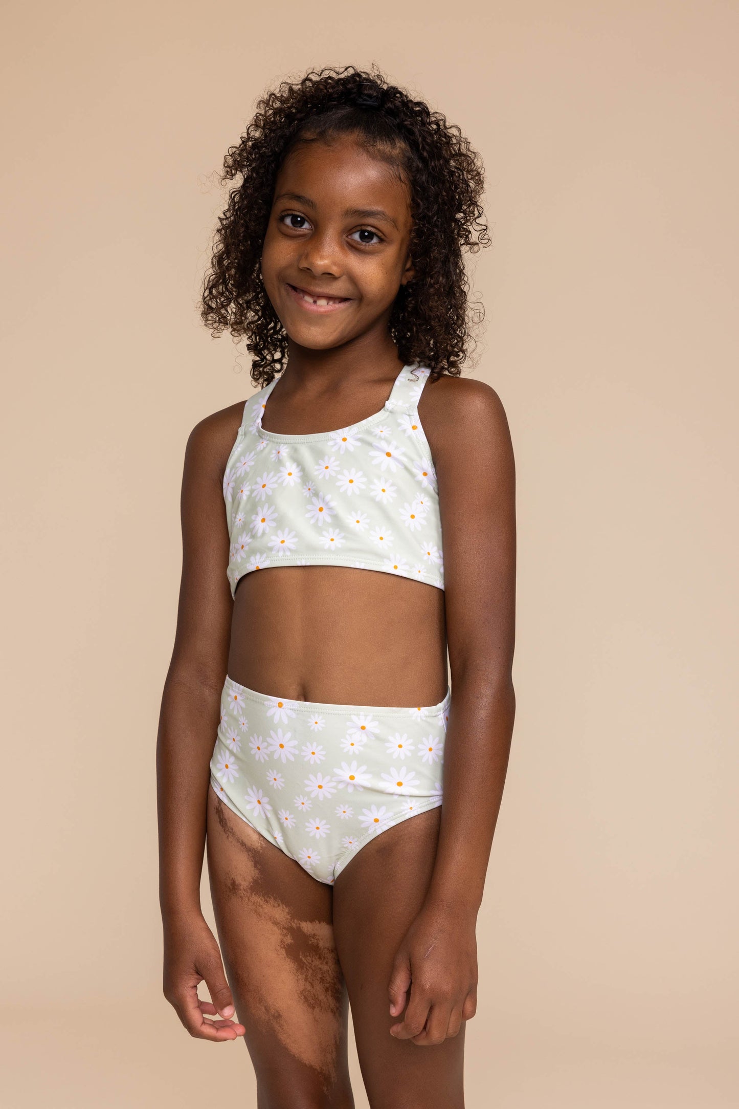 Green Daisy Print 2pc Girl Swimsuit (size run small, go up 1-2 sizes)